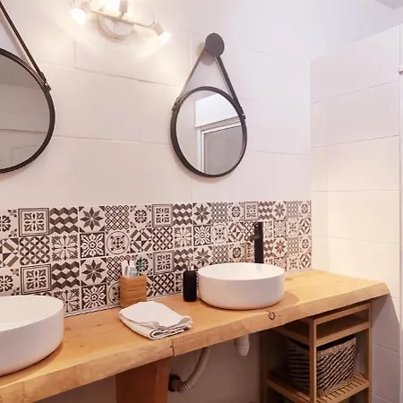 Prázdninový dům Familiale Surequipee 16p Piscine Babyfoot Billard Boulodrome *