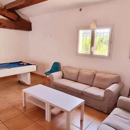 Familiale Surequipee 16p Piscine Babyfoot Billard Boulodrome Prázdninový dům *