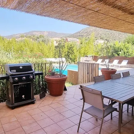 Familiale Surequipee 16p Piscine Babyfoot Billard Boulodrome Prázdninový dům *