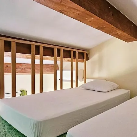 Familiale Surequipee 16p Piscine Babyfoot Billard Boulodrome Prázdninový dům