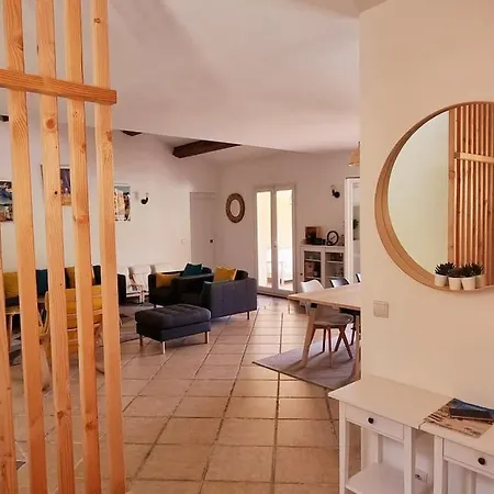 Familiale Surequipee 16p Piscine Babyfoot Billard Boulodrome *